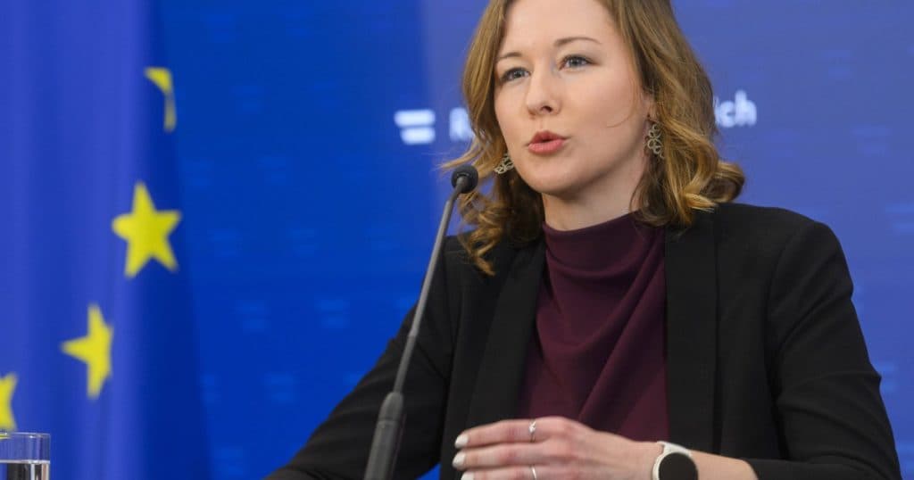 Austria va suspenda regruparea familială a refugiaților, o premieră în UE. Argumentele Vienei pentru această decizie.