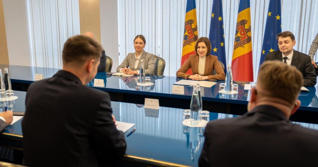 Președintele interimar al Senatului a efectuat o vizită în Republica Moldova. Detalii despre discuțiile purtate cu președinta Maia Sandu și premierul Dorin Recean.