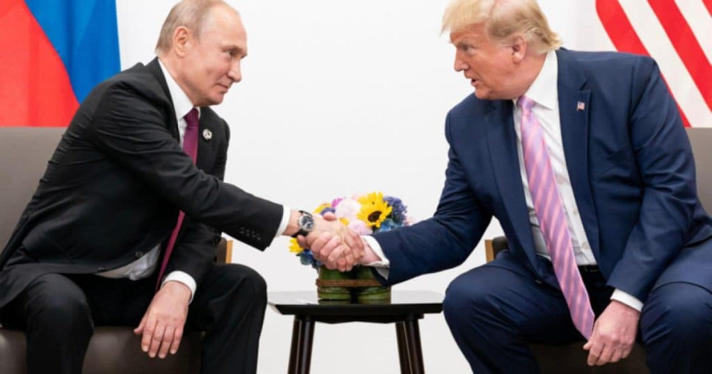 Kremlinul anunță că Putin i-a oferit lui Trump un „cadou absolut personal”. Cu ce intenționează liderul de la Moscova să-l impresioneze?