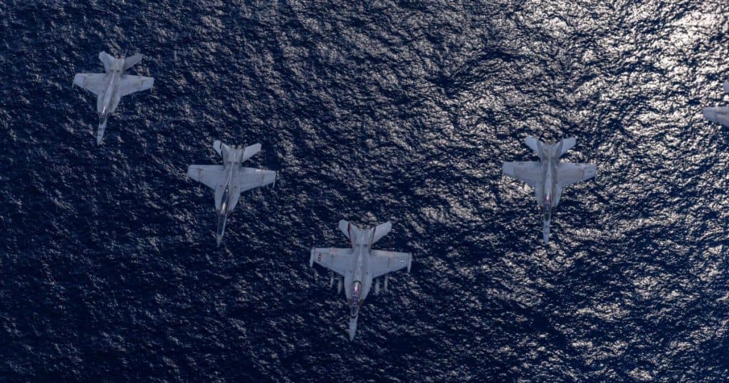 Rebelii houthi din Yemen declară că aeroportul Hodeidah a fost atacat de către forțele americane.