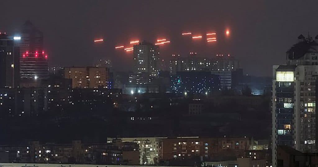 Rusia a efectuat un nou atac cu drone și o rachetă Iskander asupra infrastructurii Ucrainei.