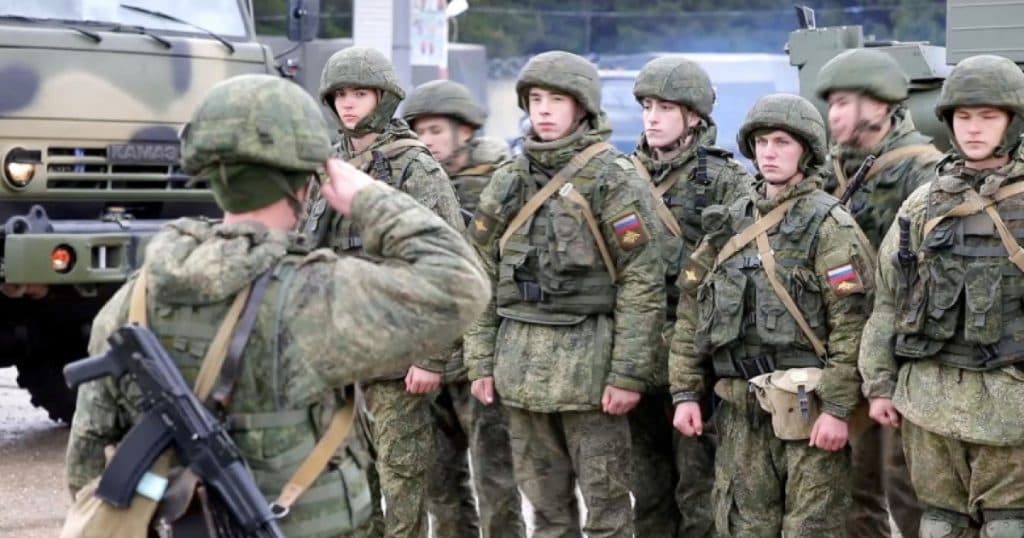 Rusia demarează recrutarea de primăvară, având în vedere 160.000 de tineri.