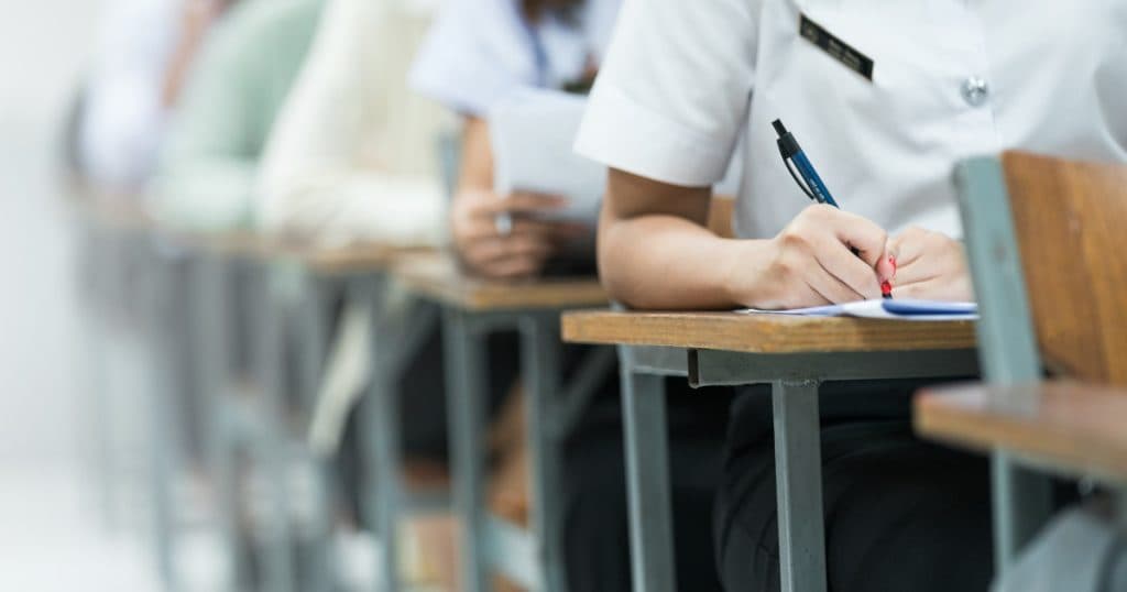 Simulare Bacalaureat 2025. Ce teme au fost date elevilor la Limba și literatura maternă.
