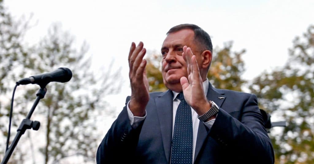Tensiuni în Bosnia și Herțegovina: Premierul Republicii Srpska a fugit din țară, ignorând un mandat de arestare. Cine este Milorad Dodik?