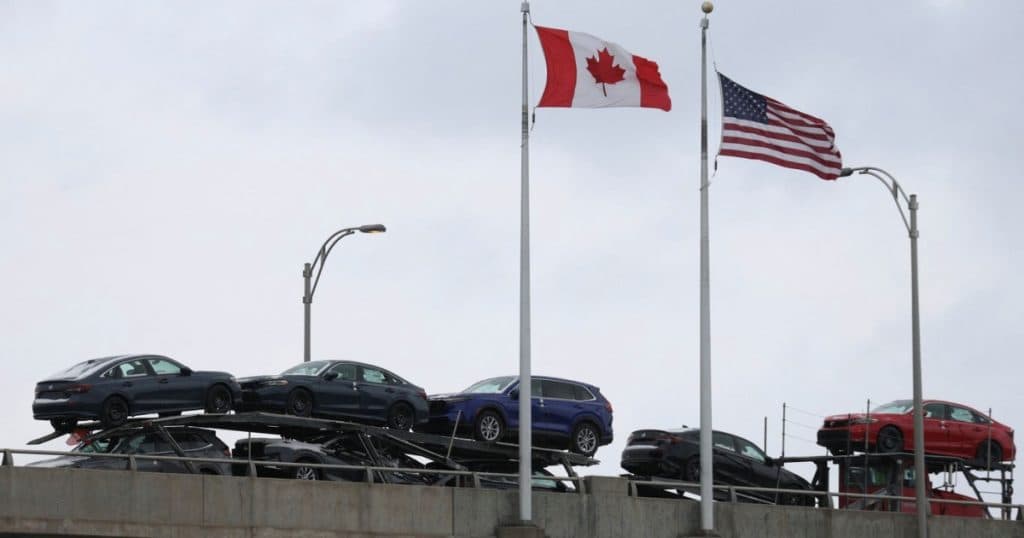 Trump amână aplicarea tarifelor de 25% pentru producătorii auto din Canada și Mexic, în urma unei discuții “oarecum” prietenoase cu Trudeau.