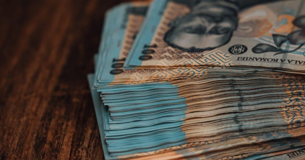 Un interlop din Capitală a fost reținut după ce ar fi împrumutat bani unui bărbat și i-ar fi solicitat 18.000 de lei în plus față de dobânda convenită.
