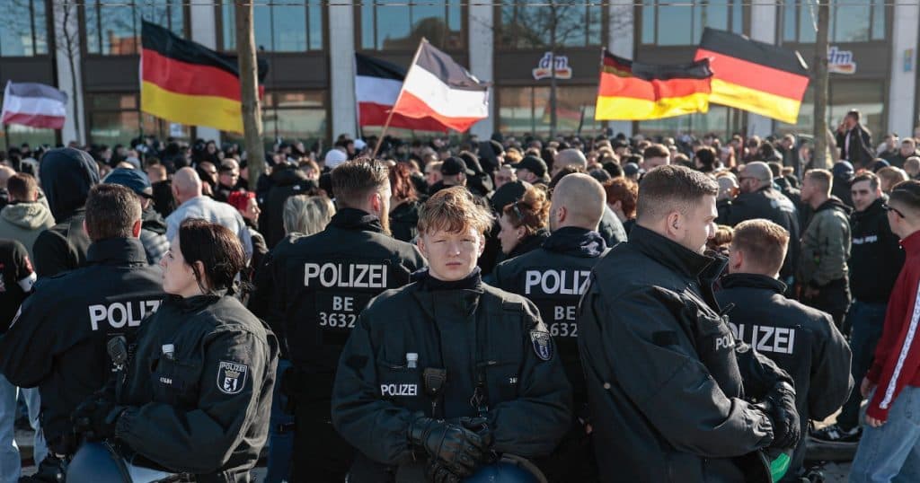 Un marș neonazist a fost anulat în Germania din cauza contramanifestațiilor de-a lungul rutei.