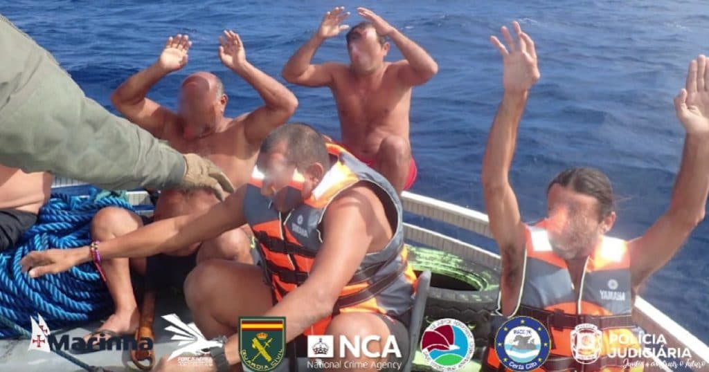 Captură de 6,5 tone de cocaină în Oceanul Atlantic; încărcătura era transportată cu un submarin spre Europa.