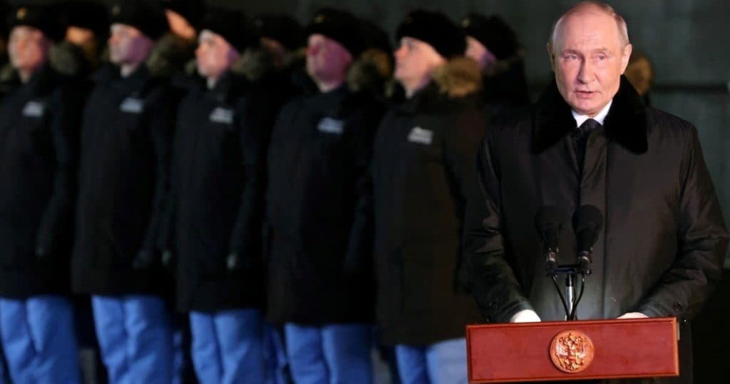 Vladimir Putin a lansat submarinul nuclear „Perm” dotat standard cu rachete hipersonice Zircon, în Murmansk.