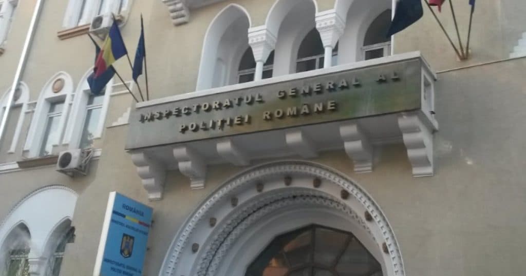 12 persoane au fost reținute într-un dosar referitor la înșelăciuni legate de investiții.
