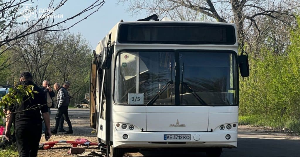 9 decedați și 30 de răniți în urma unui atac cu drone rusești asupra orașului Marhaneț din Ucraina