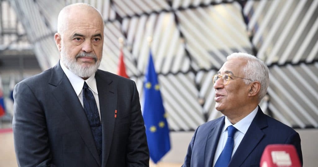 Aderarea Albaniei la UE: premierul Edi Rama declară că Tirana intenționează să finalizeze negocierile cu Bruxellesul până în 2027.