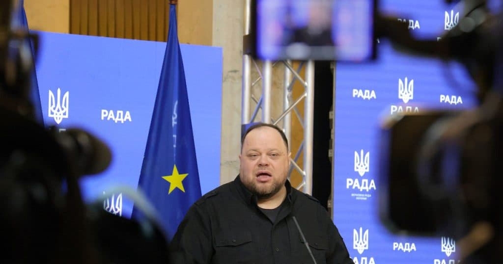 Alegerile din Ucraina, amânate din nou: Legea marțială ar putea fi extinsă și după 9 mai.