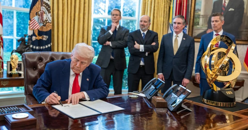 Analiză a tensiunilor legate de tarife în echipa de consilieri miliardari de la Casa Albă. Cine a reușit să obțină încrederea lui Donald Trump?
