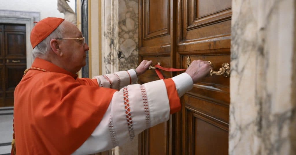 Apartamentele papale au fost închise după decesul Papei Francisc.