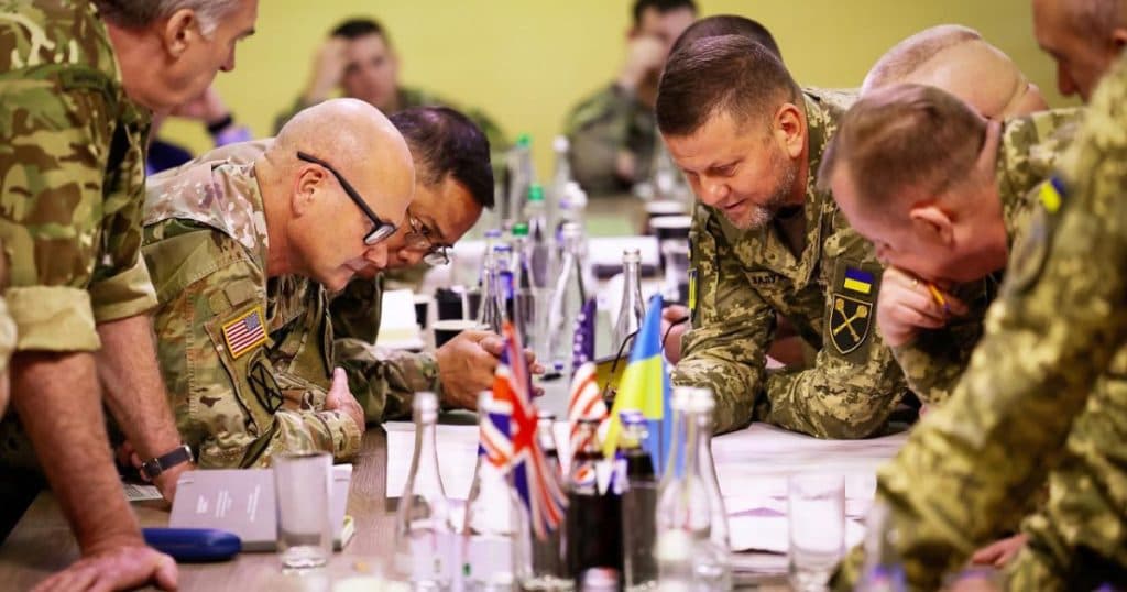 „Arma secretă” a Ucrainei. Zalujnîi oferă informații în premieră despre centrul de comandă americano-ucrainean de la baza NATO Wiesbaden.