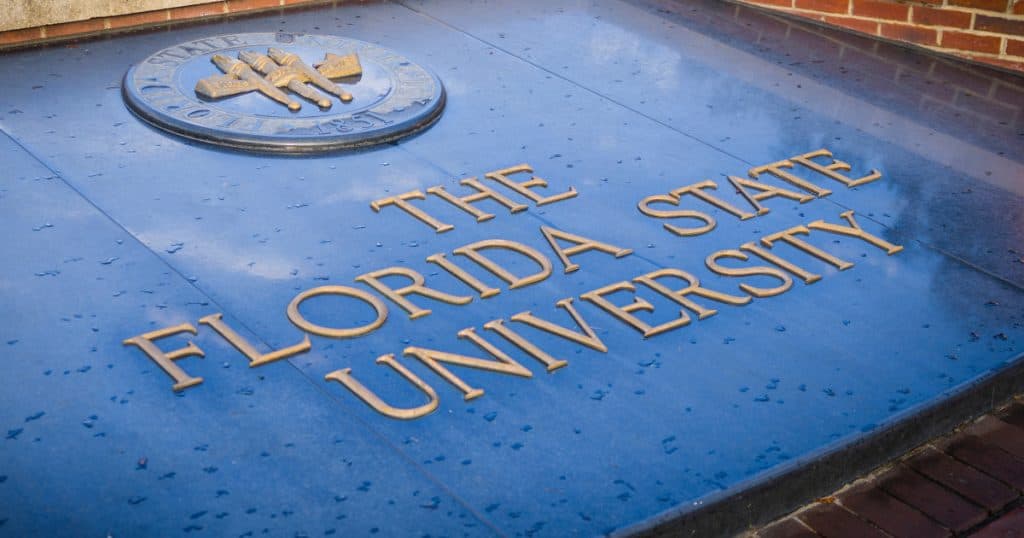 Atac armat la Universitatea din Florida: 6 persoane în stare gravă. Un suspect a fost arestat.