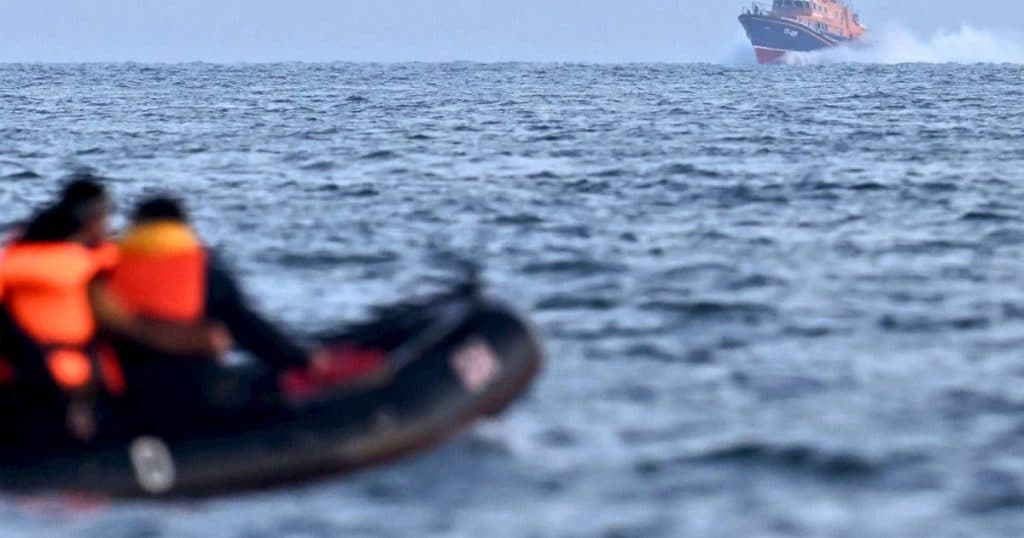 „Bărci gonflabile pentru migranți” comercializate online. Cum a devenit China subiectul unei anchete privind traversările ilegale către Europa.