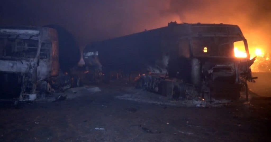 Bilanț tragic în urma atacului SUA asupra portului petrolier din Yemen: 80 de morți și 150 de răniți.