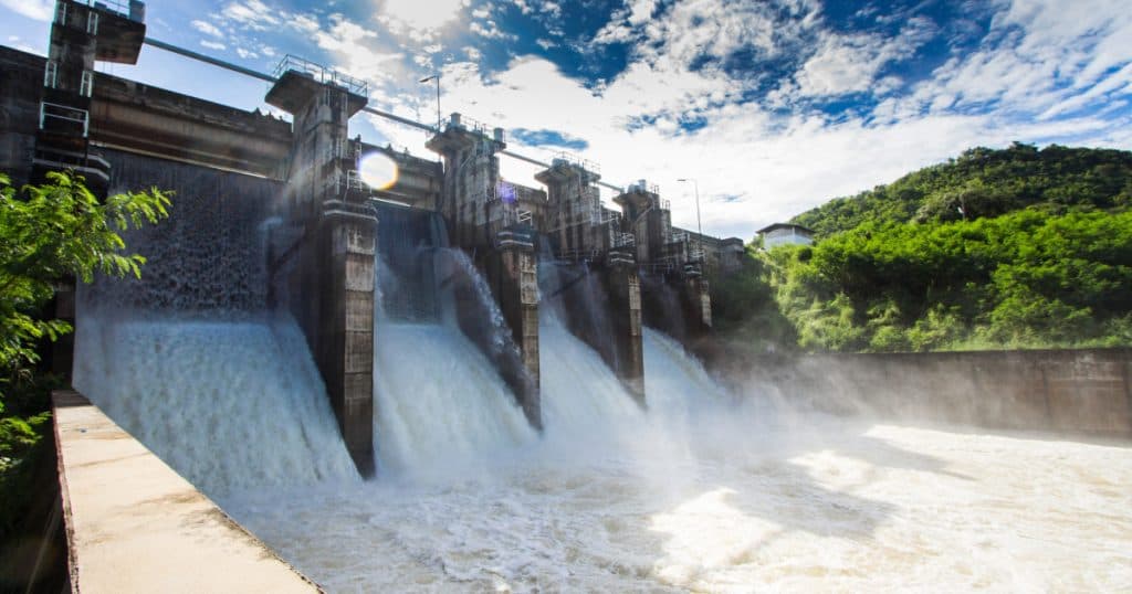 Bolojan: Finalizarea lucrărilor la hidrocentrale este un proiect de siguranță națională și reprezintă independența energetică a României.