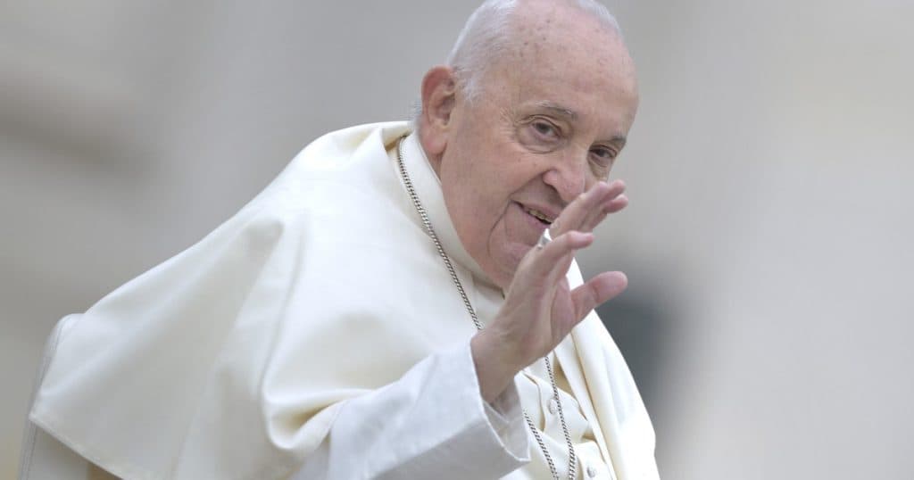Știri de ultimă oră: Papa Francisc a decedat la vârsta de 88 de ani, după ce a fost liderul Bisericii Catolice timp de 12 ani.