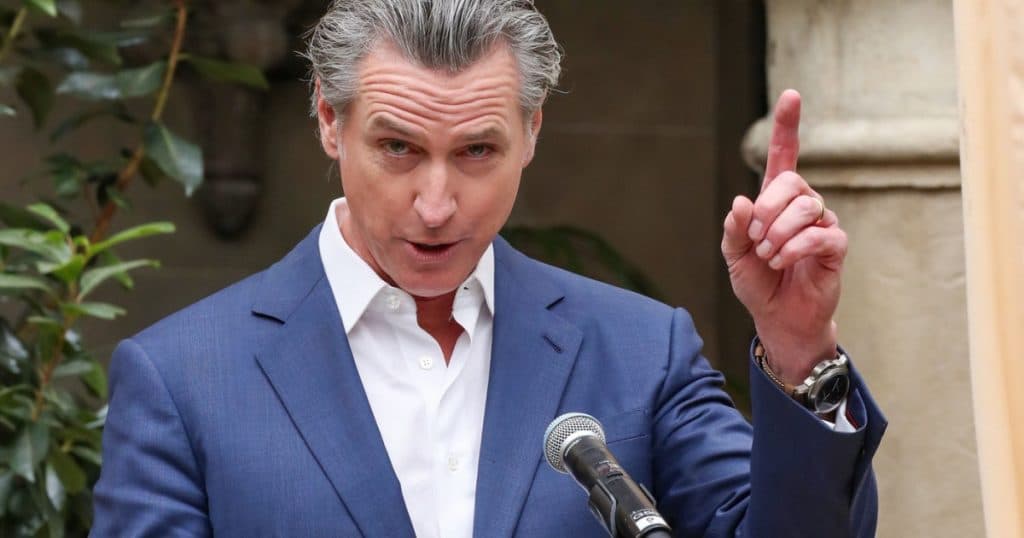 California va acționa în judecată împotriva taxelor vamale impuse de Donald Trump.