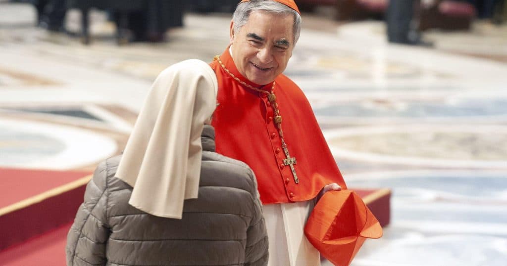 Cardinalul italian, condamnat pentru deturnare de fonduri, anunță că nu va lua parte la conclavul pentru alegerea noului papă.