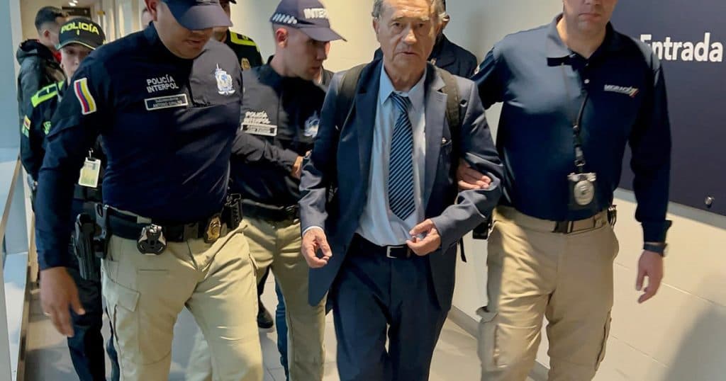 Carlos Lehder, fostul asociat al lui Pablo Escobar, a fost eliberat după o scurtă detenție în Bogota.