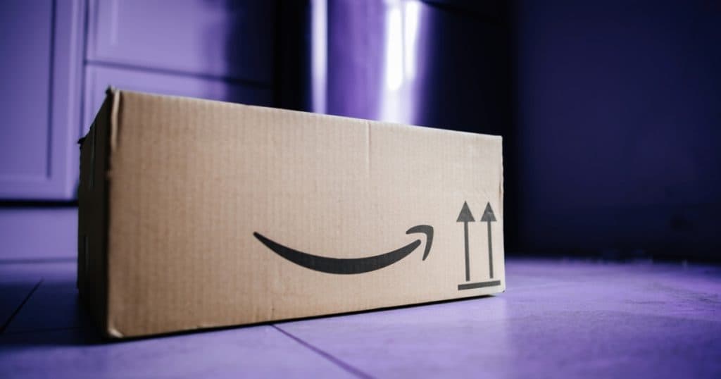 Casa Albă acuză Amazon de „act politic și ostil” după anunțul privind afișarea costului suplimentar al tarifelor alături de prețul produselor.