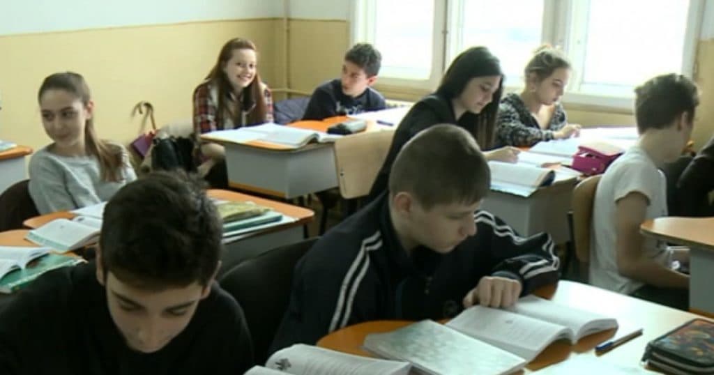 Durata recomandată pentru teme, în funcție de nivelul de învățământ. Precizările ministrului Educației.