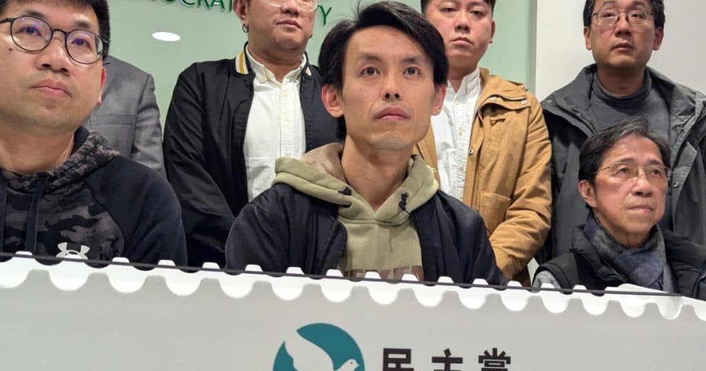 Cel mai vechi partid pro-democrație din Hong Kong se desființează, în contextul în care Beijingul nu mai permite disidența.