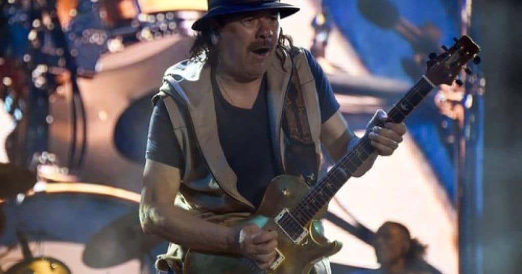 Renomatul chitarist Carlos Santana a amânat spectacolele din cauza depistării cu Covid-19.