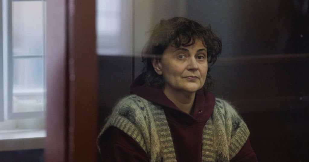 Coafeză din Rusia, condamnată la închisoare pentru difuzarea de informații false despre armata rusă