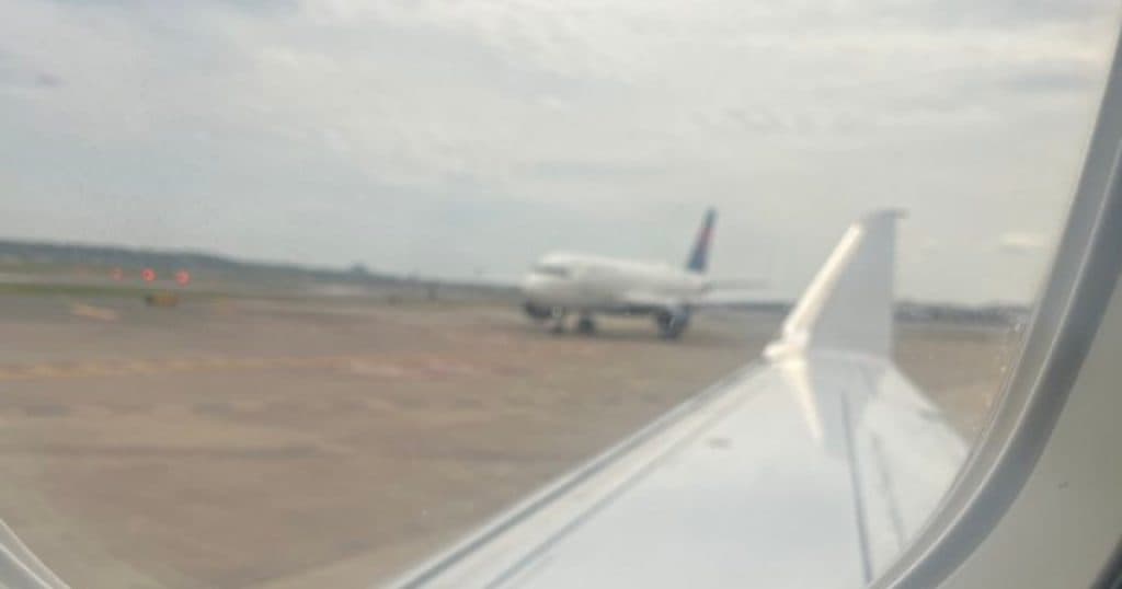 Coliziune pe pista aeroportului Ronald Reagan din Washington între două avioane, unul dintre ele având la bord cinci aleși din Congres.