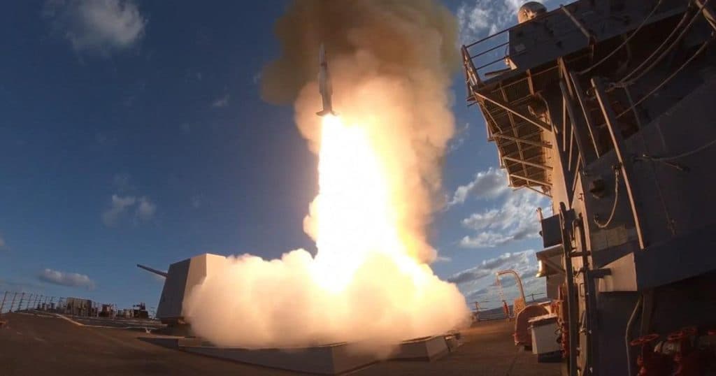 Australia ar putea achiziționa din SUA sistemele avansate SM-6 ca reacție la amenințarea bombardierelor strategice rusești Tu-95MS.