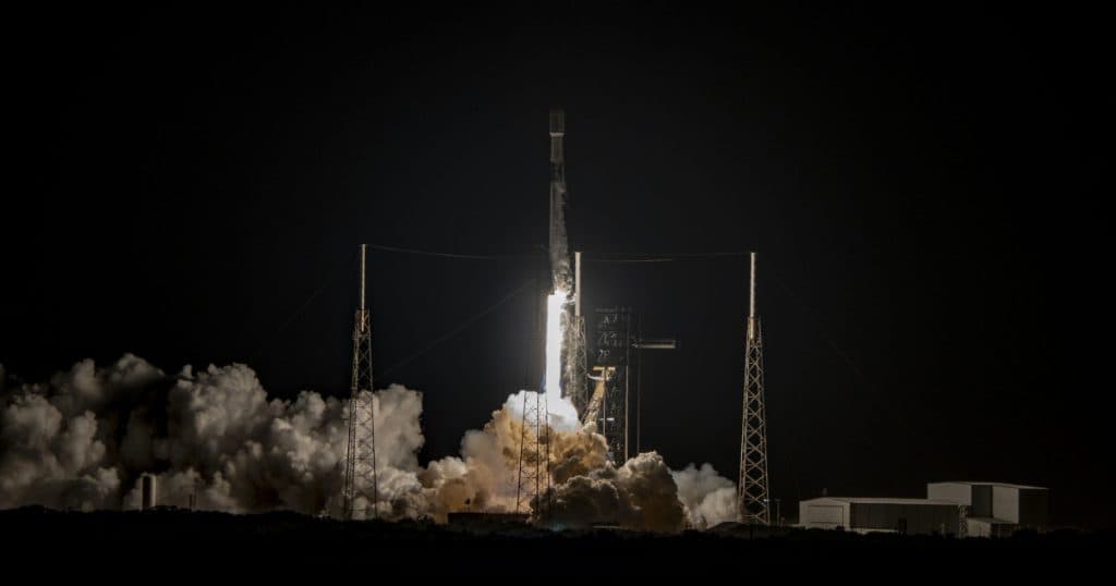 Constelația Starlink se extinde cu 23 de sateliți, lansati pe orbită de SpaceX cu ajutorul rachetei Falcon 9.