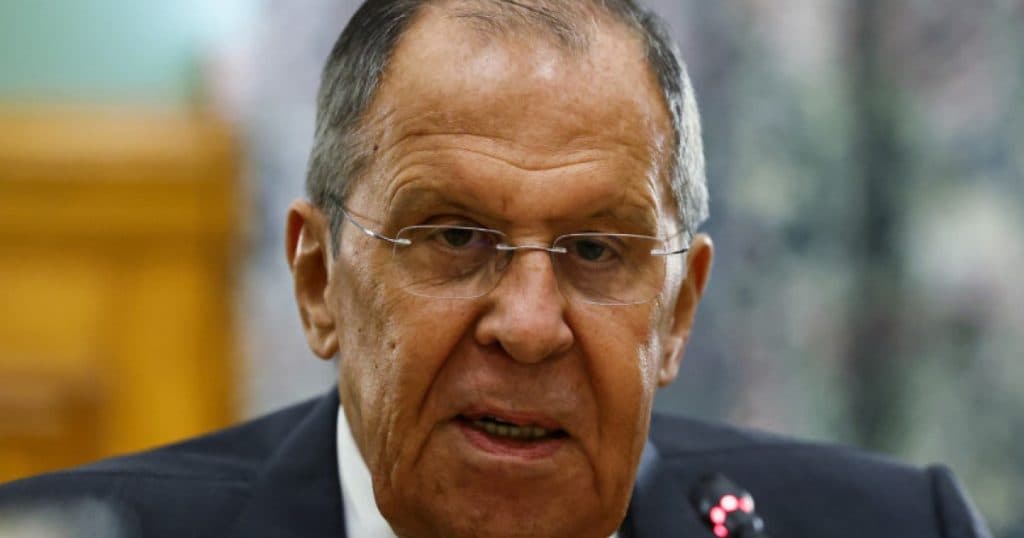 Lavrov explică uciderea civililor la Kiev: „Dacă este o țintă folosită de armata ucraineană, comandanții au dreptul să atace”