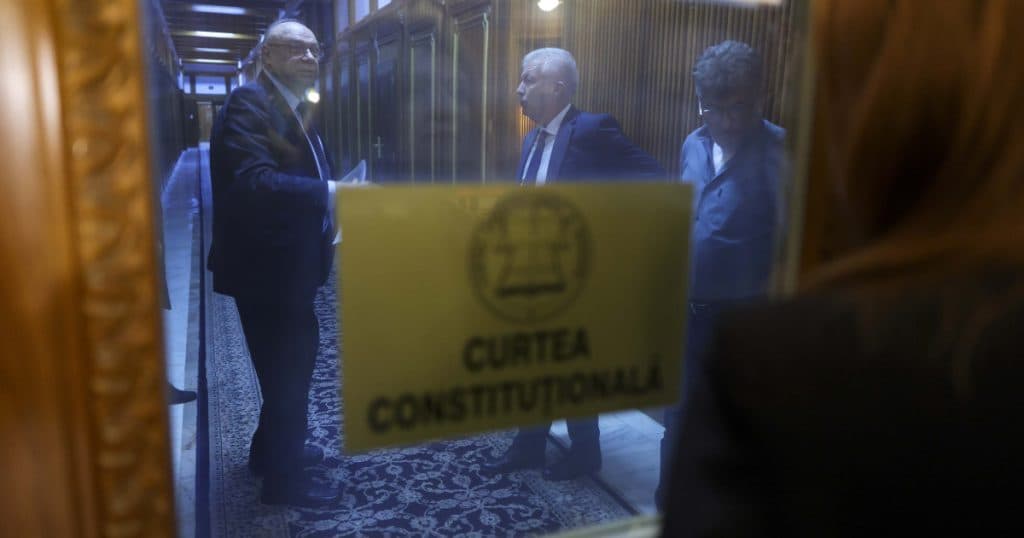Curtea Constituțională: Foști ofițeri de informații pot ocupa funcții în magistratură.