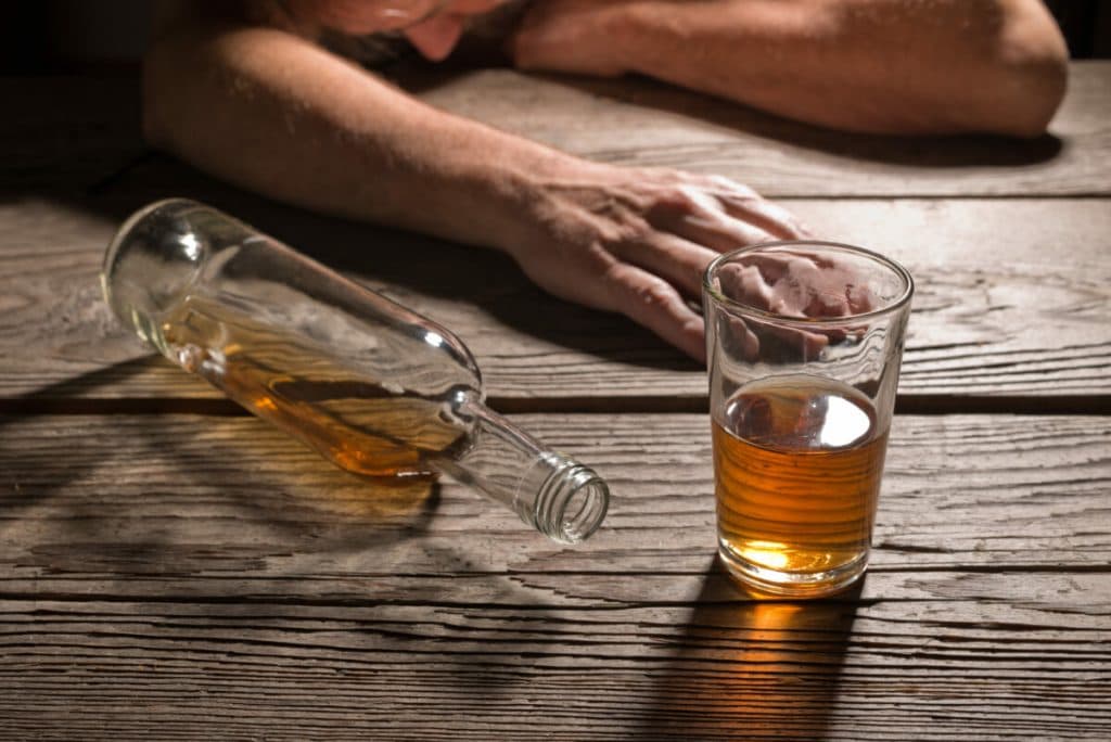 Câte pahare pe zi indică faptul că ești alcoolic?