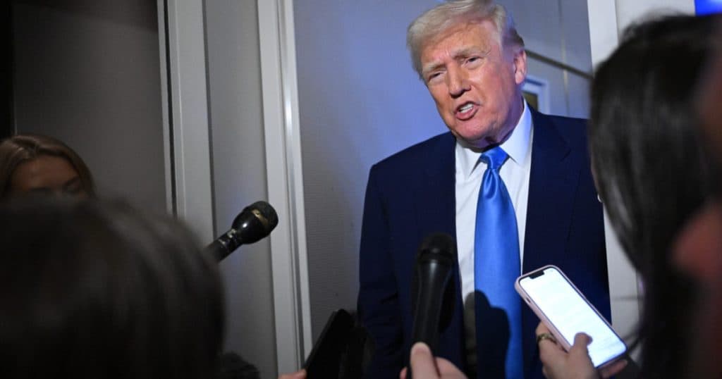 Donald Trump compară tarifele cu administrarea unui tratament: „Uneori trebuie să iei medicamente”