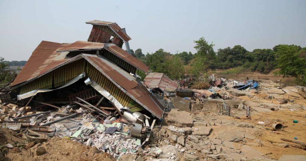După cutremurul cu 3.471 de decese, ploile din Myanmar complică eforturile umanitare și amplifică riscurile de îmbolnăvire.