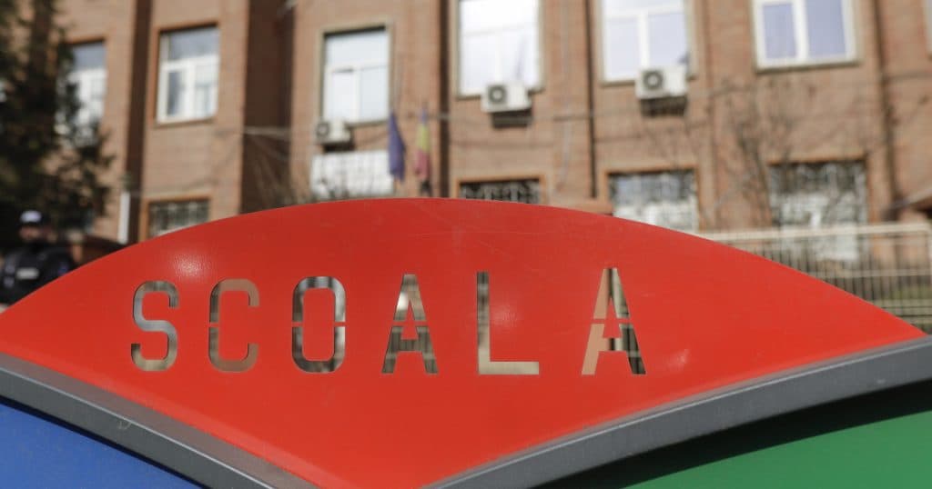 Ministerul Educației anunță că elevii au la dispoziție șapte noi discipline opționale în oferta națională de studiu.