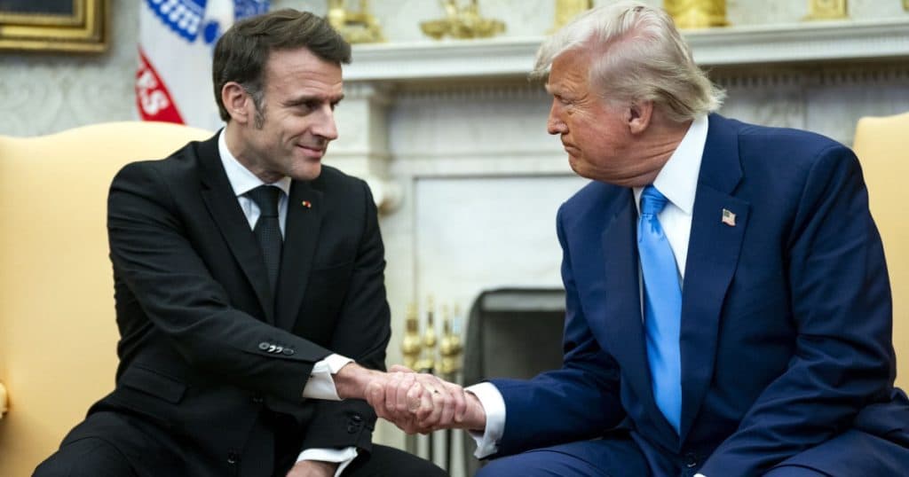 Emmanuel Macron descrie pauza tarifară oferită de Donald Trump ca fiind „fragilă”