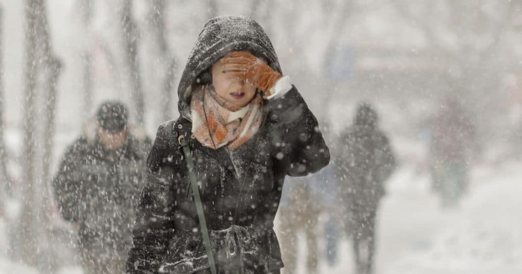 Ninsoarea din aprilie este un fenomen neobișnuit? Explicațiile specialiștilor în meteorologie.
