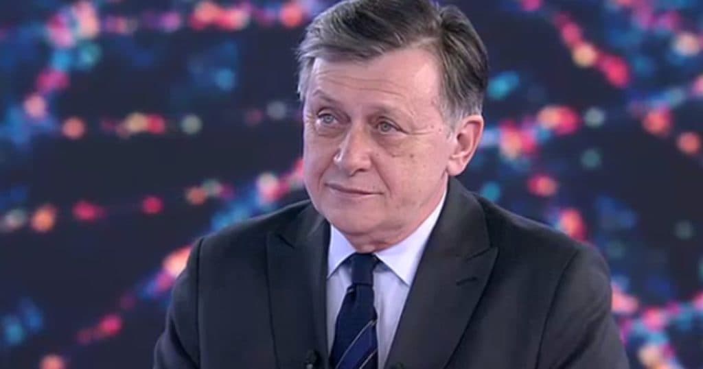Ce declarații face Crin Antonescu despre sondajul lui Nicușor Dan și rezultatele Coaliției: Hai să ne vedem de treabă.