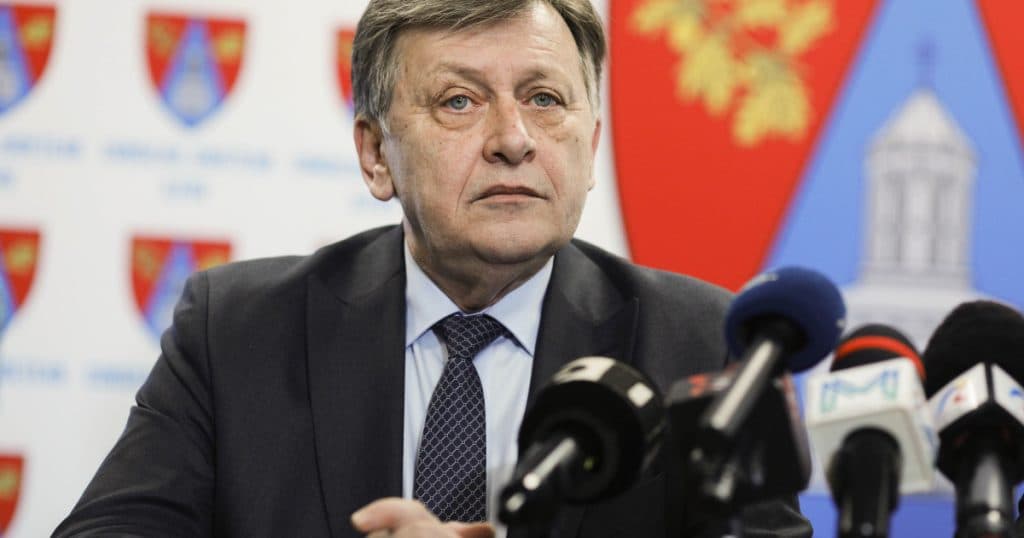 Crin Antonescu: Este necesar să fim pregătiți să alocăm aproximativ 3% din PIB pentru apărare, dar să obținem și beneficii economice.