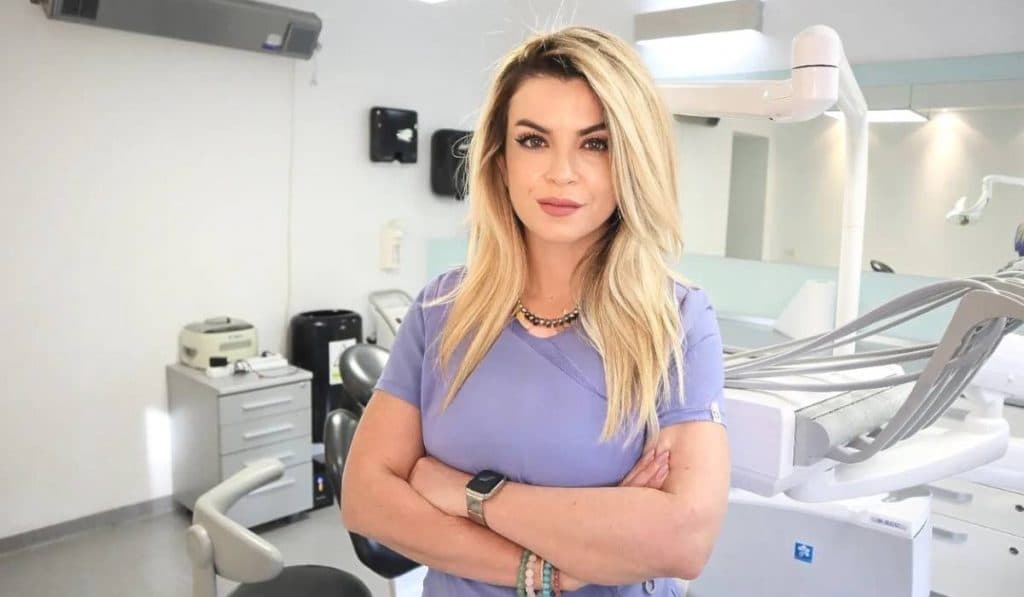 Fațetele dentare pot influența sănătatea gingiilor? Adevăruri și mituri explicate de Dr. Sorina Stroe