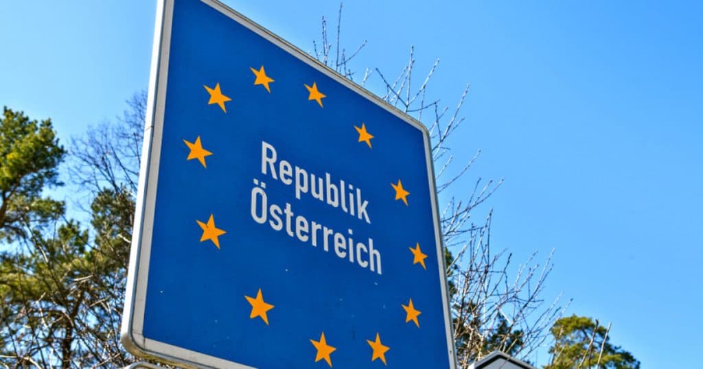 Febra aftoasă determină închiderea mai multor puncte de trecere la granița Austriei cu Slovacia și Ungaria.