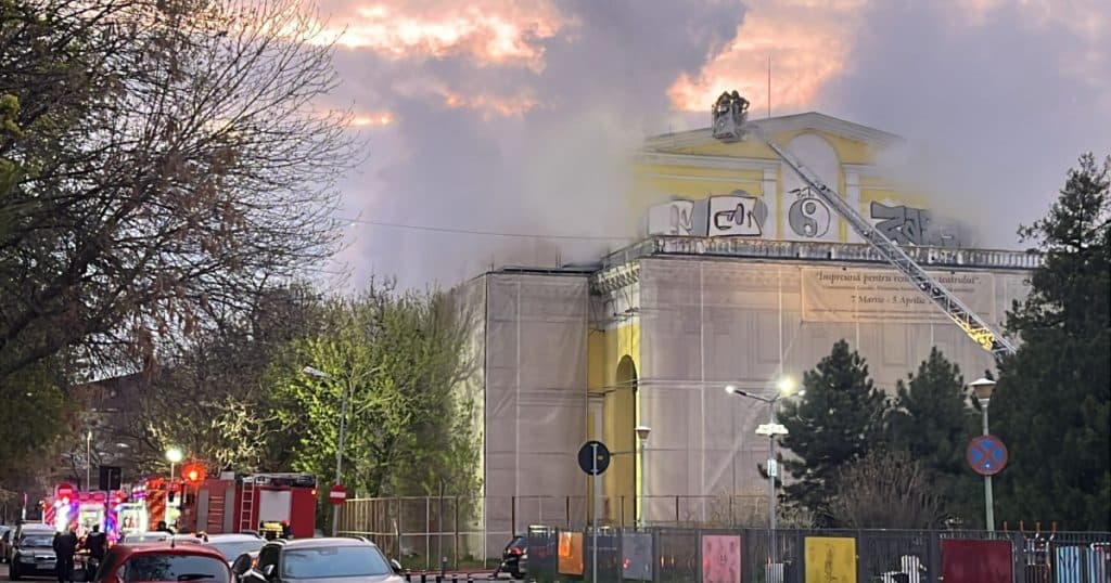 Incendiu la Teatrul Masca din București