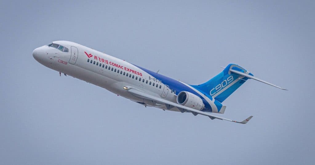 Avioanele chinezești COMAC au demarat serviciul comercial în Vietnam. Producătorul intenționează să concureze cu Boeing și Airbus.